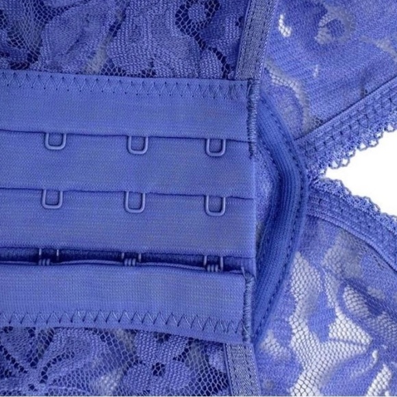 NWT INC INTERNATIONAL CONCEPTS
Women's Lace Bralette, bras, Medium - Picture 9 of 11